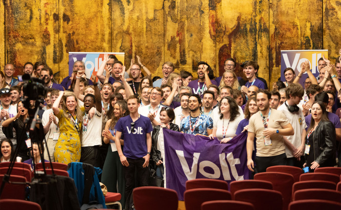 Group picture of Volters at the Bucharest General Assembly